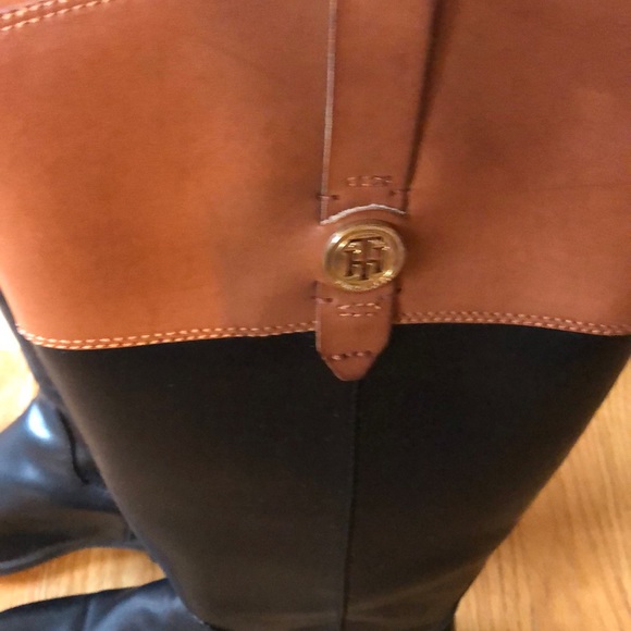 Tommy Hilfiger two tone boots - Picture 2 of 3